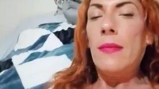 Kamera Karşısında Kendini Parmaklayan Travesti